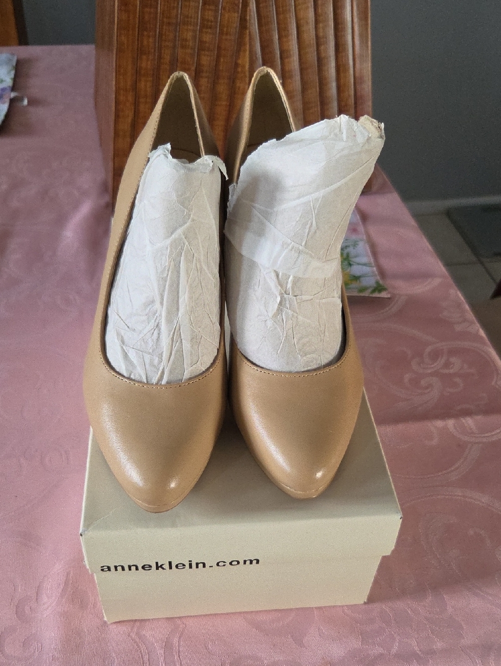 Nine West Nude Tan Pointed Toe Leather Pumps